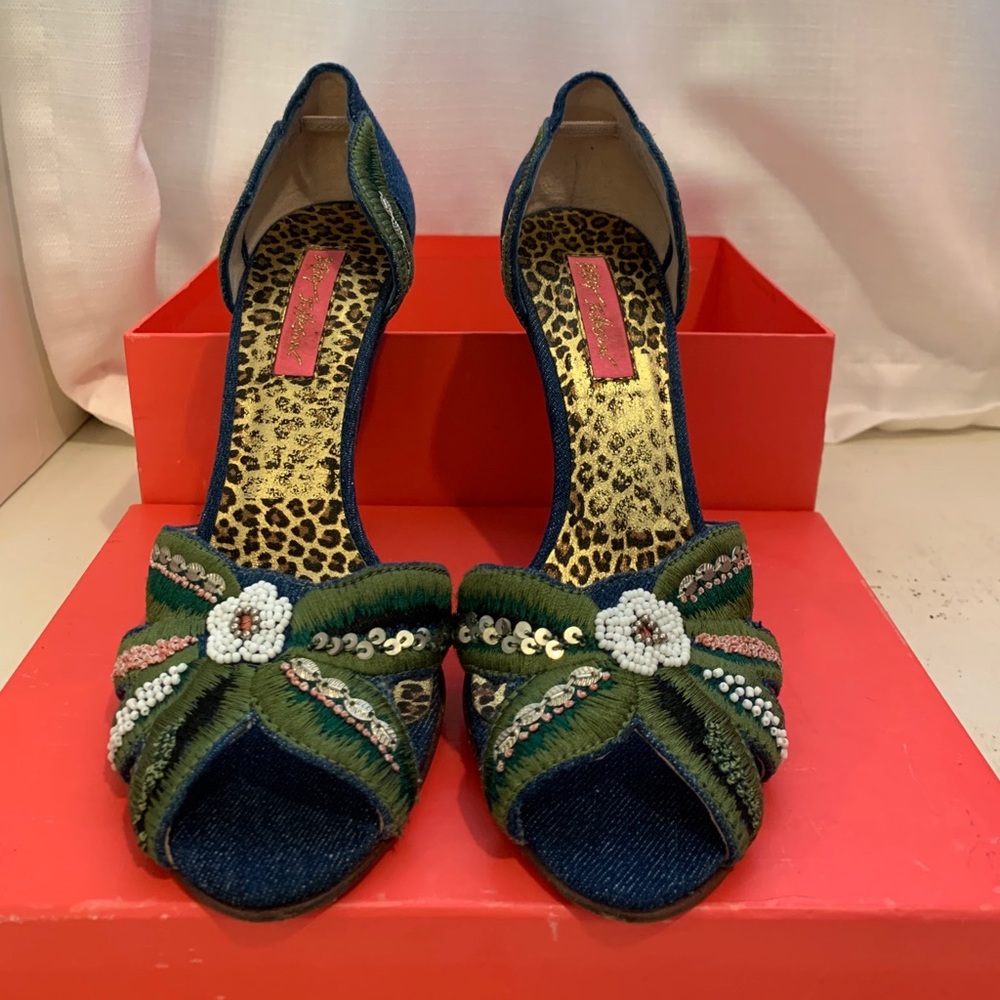 Vintage Betsy Johnson blue denim embroidered shoes